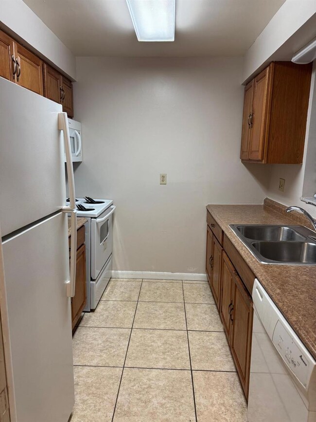 2050 Oleander Blvd unit 4203, Fort Pierce, FL 34950 - photo 5