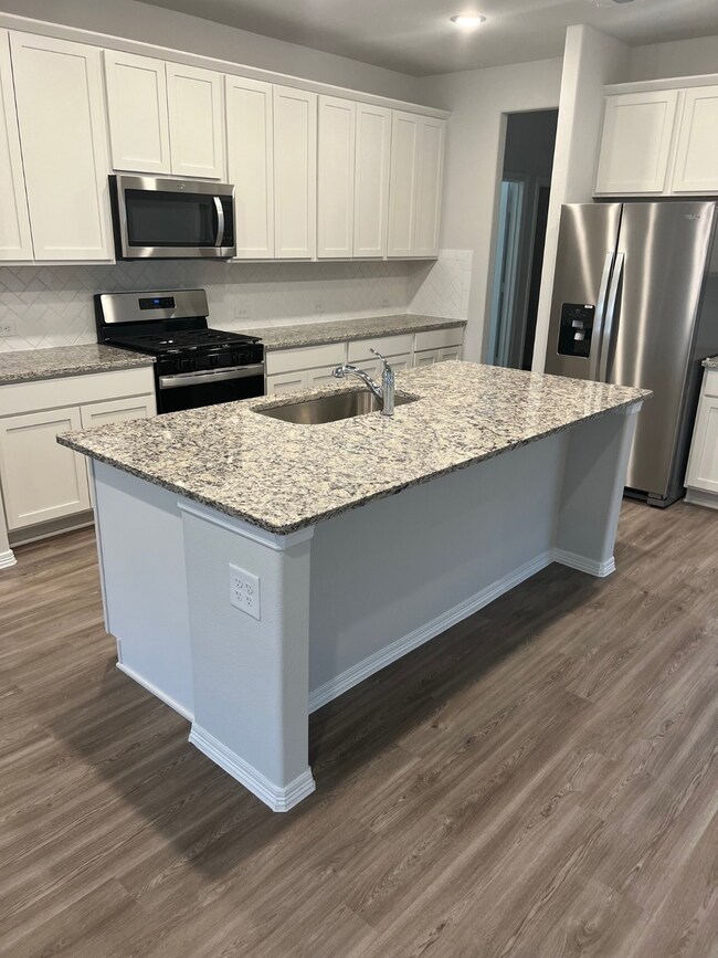 10722 Violet Bloom Dr, the Woodlands, TX 77375 - photo 6