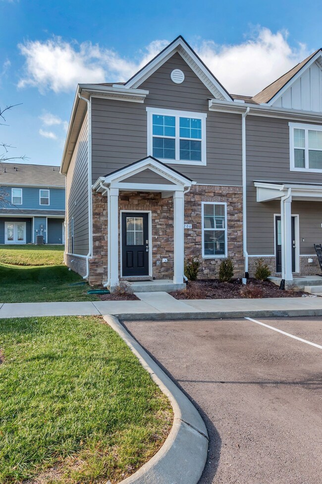 1206 Mason Dale, Columbia, TN 38401 - photo 2