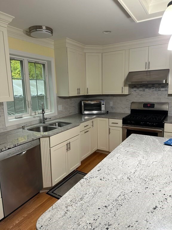 29 Gregory St, Waltham, MA 02451 - photo 3