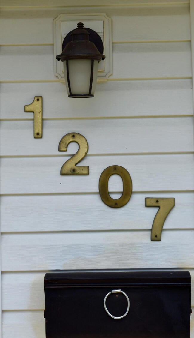 1207 Norman Dr