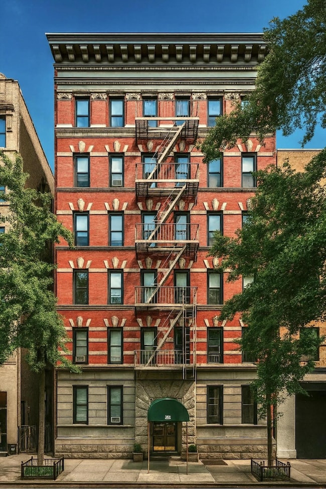 96 Perry St unit B-17B, New York, NY 10014 - photo 7