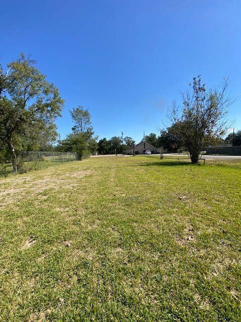 7904 Hirsch Rd, Houston, TX 77016 - photo 4