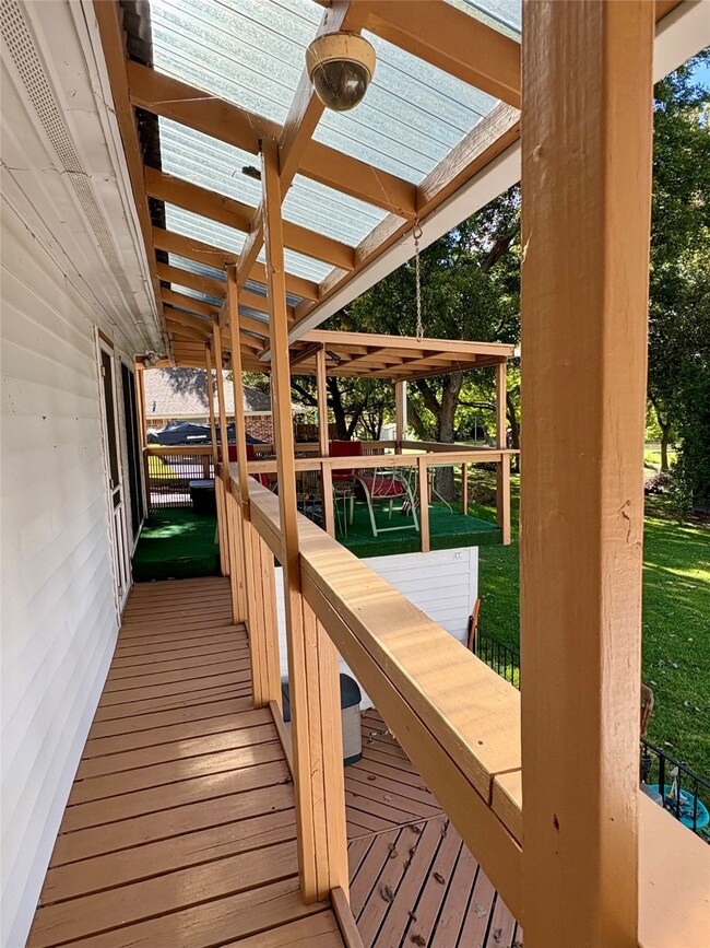 307 Lakewood Dr, Waxahachie, TX 75165 - photo 4