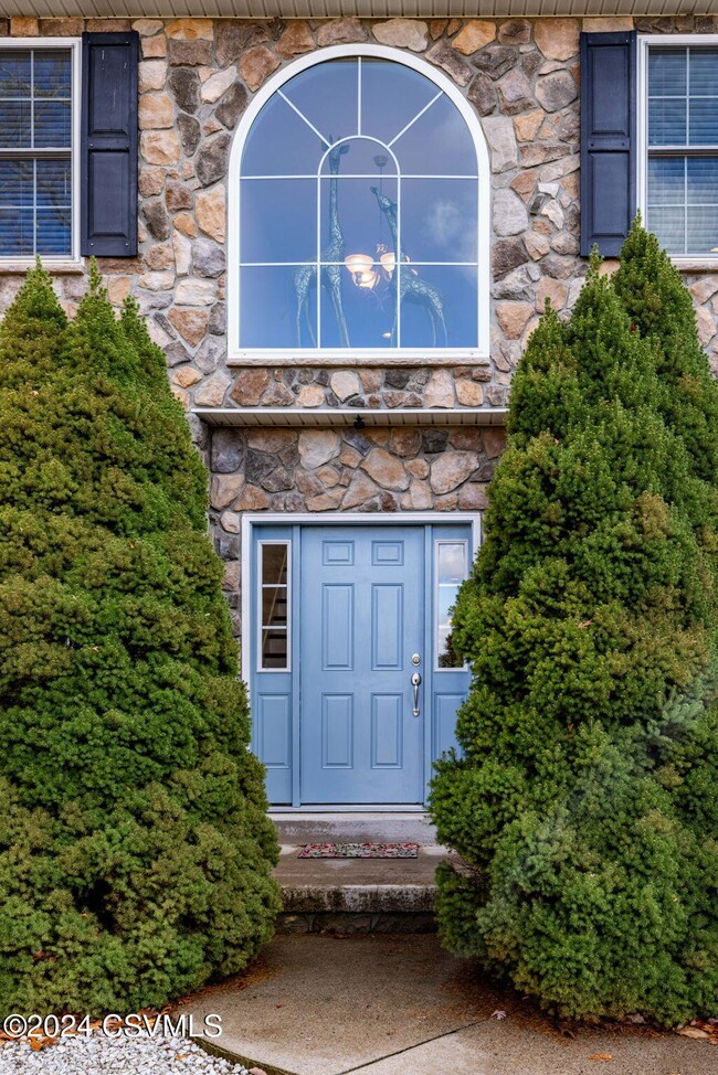 557 Clints Ln, Bloomsburg, PA 17815 - photo 4