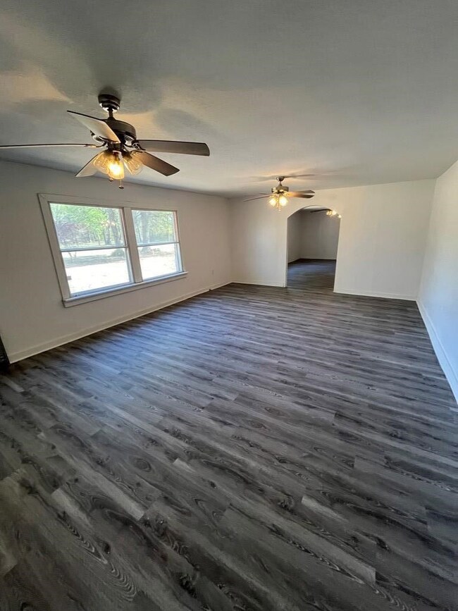 719 Jackson St, Forrest City, AR 72335 - photo 5