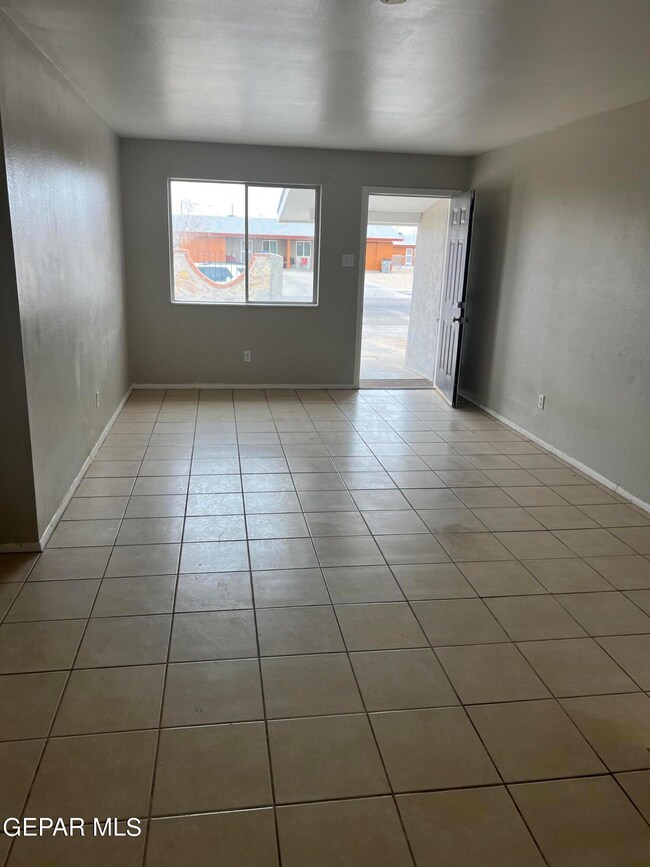 5625 Manila Dr, El Paso, TX 79924 - photo 6