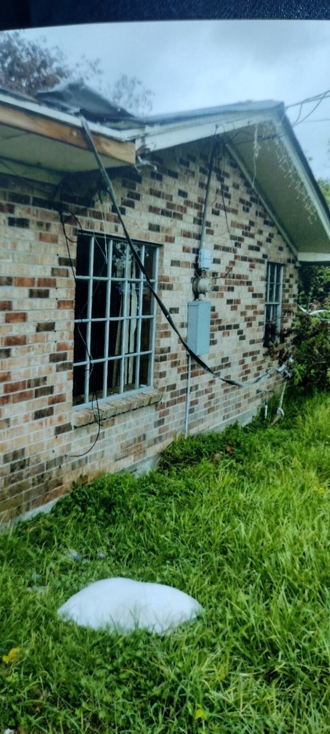 8817 Dandy St, Houston, TX 77016 - photo 5