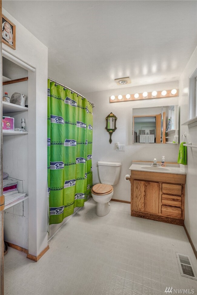 25115 Orting Kapowsin Hwy E, Graham, WA 98338 - photo 7