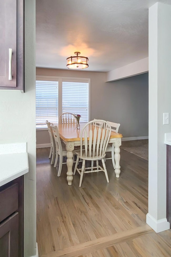 1199 Wedgewood Dr, Central Point, OR 97502 - photo 6