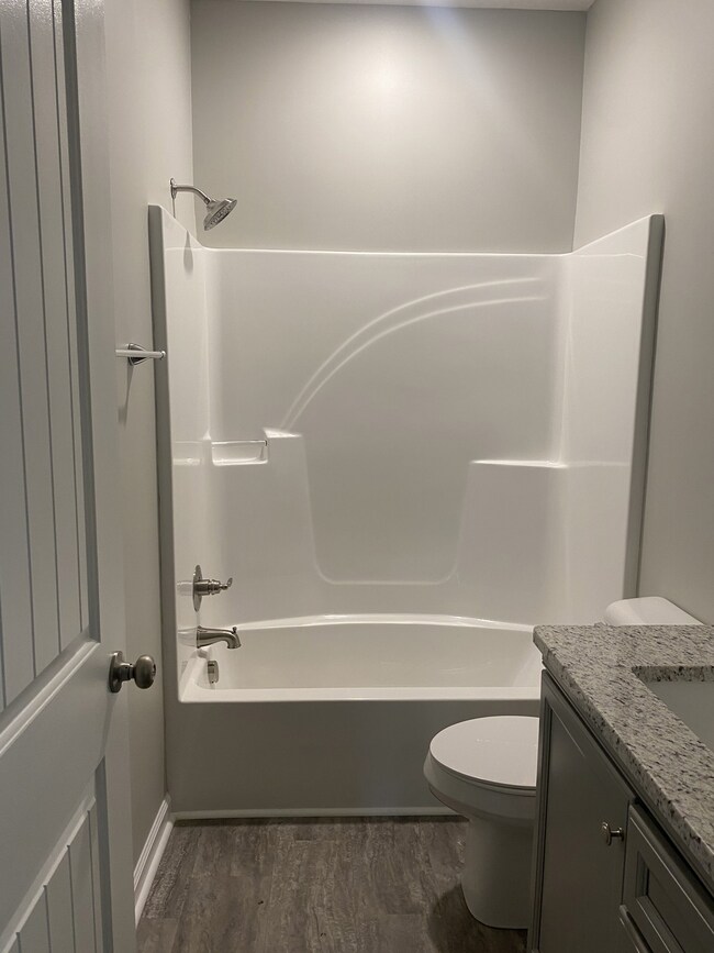 601 N Charlotte St, Dickson, TN 37055 - photo 7