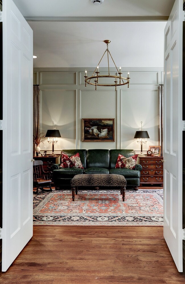 329 Sugarberry Cir, Houston, TX 77024 - photo 2