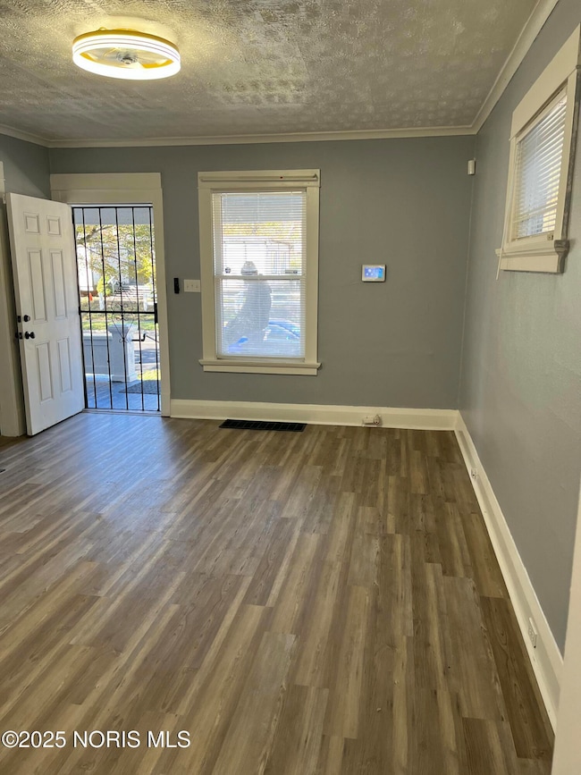 2324 Upton Ave, Toledo, OH 43606 - photo 2