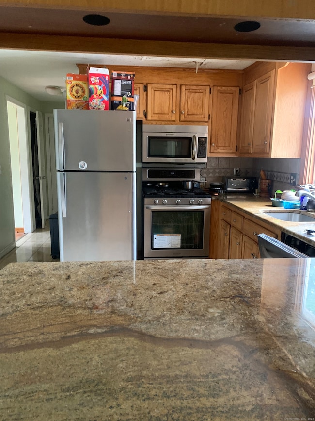 12 Drake Ct, South Windsor, CT 06074 - photo 2