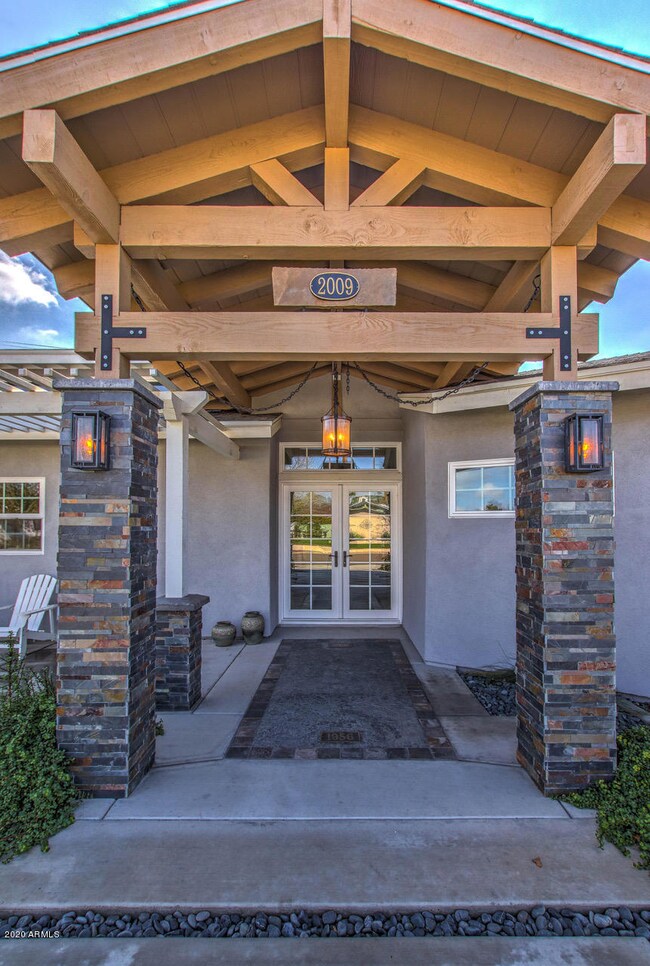 RUSTIC PORTICO