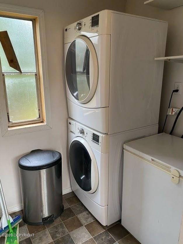 204 E Rezanof Dr, Kodiak, AK 99615 - photo 4