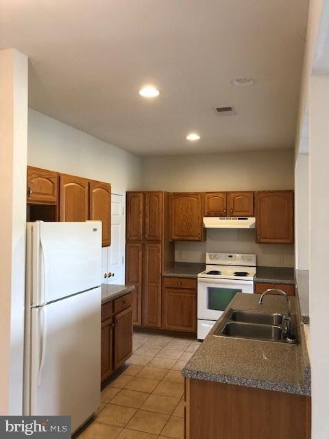 2046 Powell Dr, Chambersburg, PA 17201 - photo 3