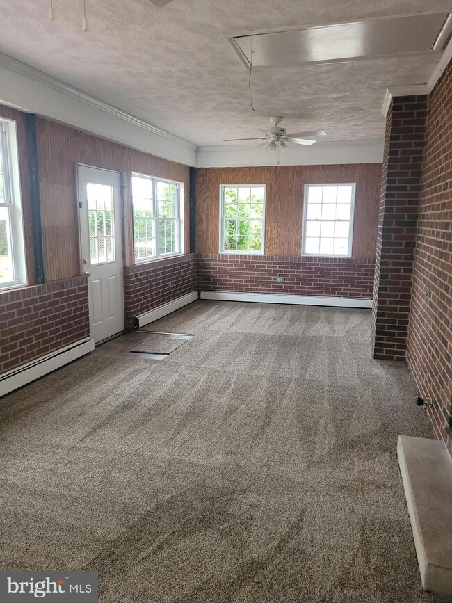 6825 White Rock Rd, Sykesville, MD 21784 - photo 5