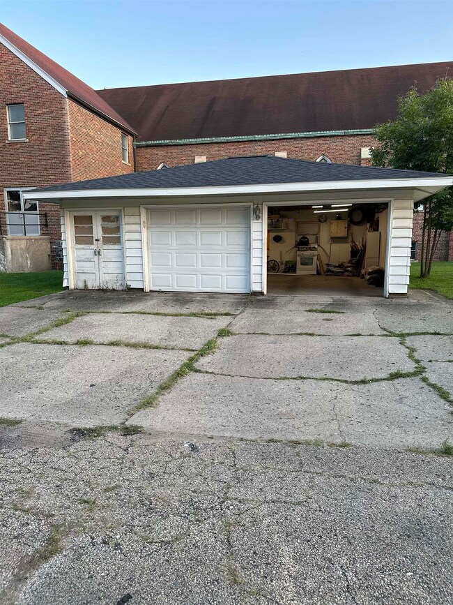 1716 Benham Ave, Elkhart, IN 46516 - photo 5