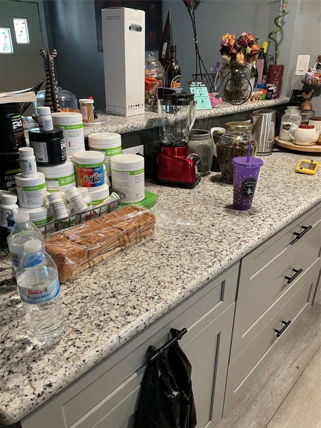 214 Hohldale St, Houston, TX 77022 - photo 5