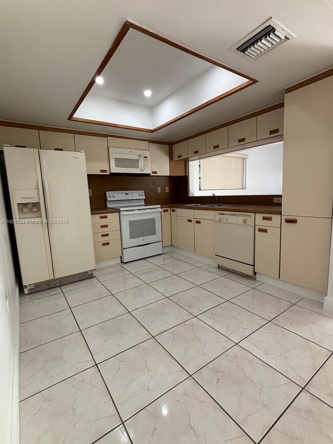 9211 SW 123rd Avenue Ct unit n/a, Miami, FL 33186 - photo 4