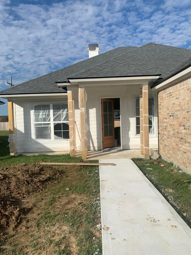 122 San Sebastian Dr, Youngsville, LA 70592 - photo 3