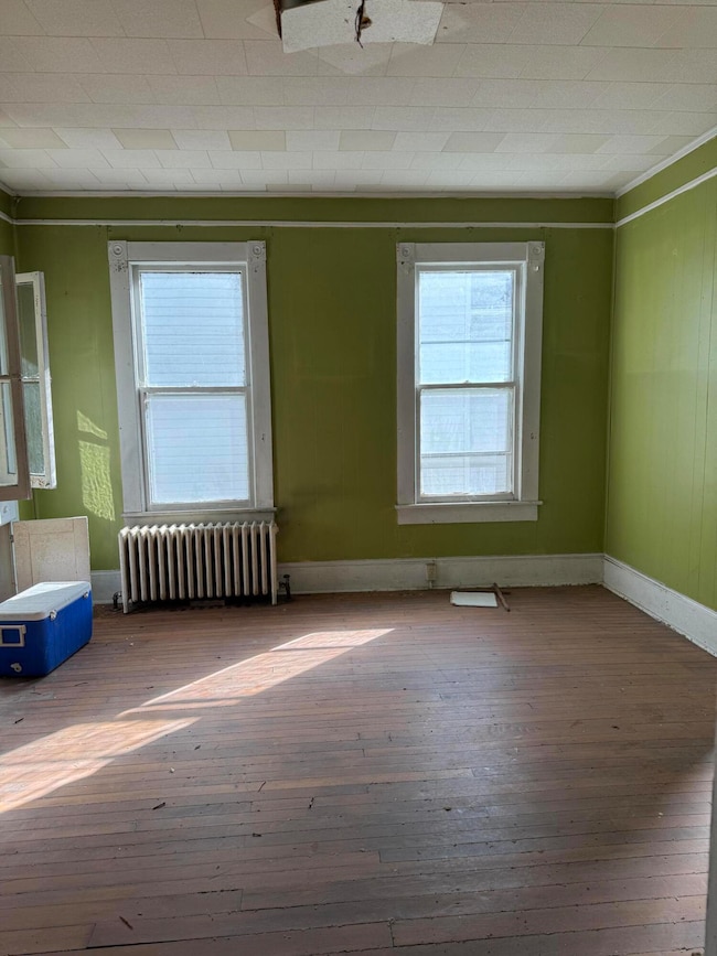 605 Roxbury St, Clifton Forge, VA 24422 - photo 4