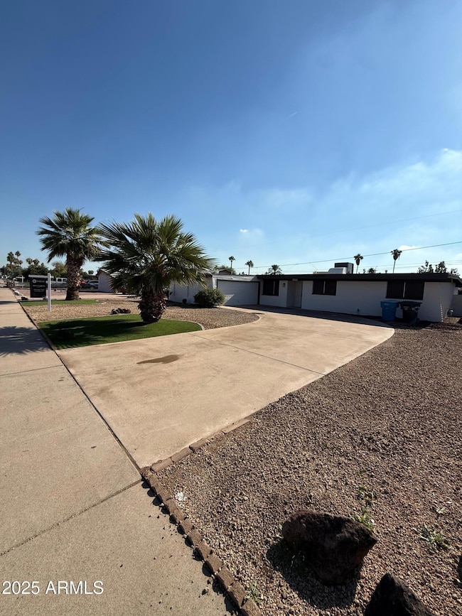 3619 W Griswold Rd, Phoenix, AZ 85051 - photo 2