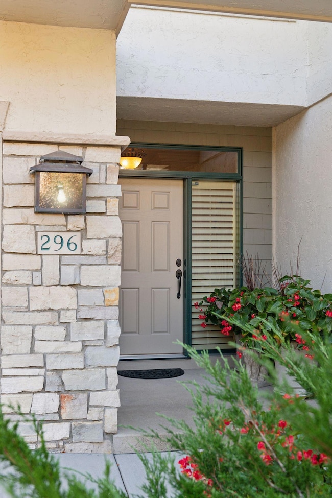 296 Grace Pointe Ct, Wayzata, MN 55391 - photo 4