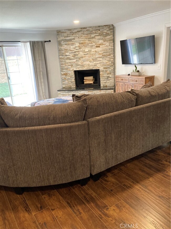 16949 Lorene Dr, Victorville, CA 92395 - photo 5