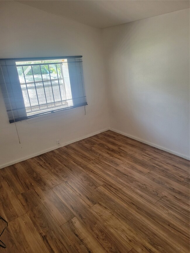 Sencondary Bedroom