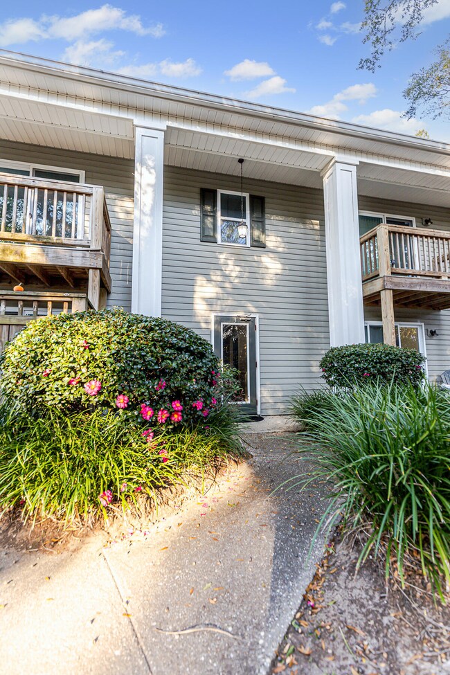 1402 Camp Rd unit 3F, Charleston, SC 29412 - photo 2