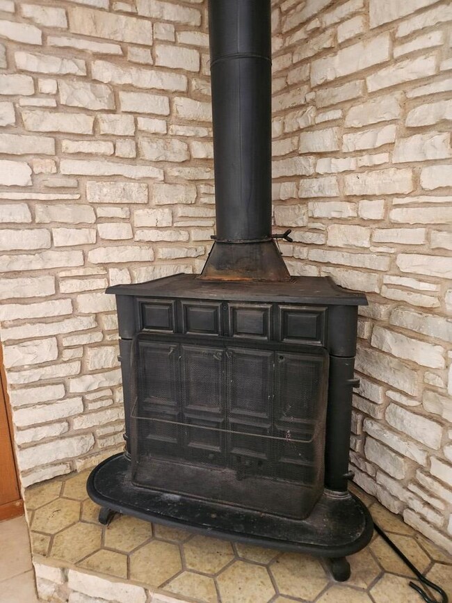 1010 Avenue B, Fredericksburg, TX 78624 - photo 7