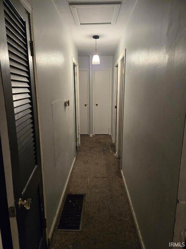 1017 E Sherman St, Marion, IN 46952 - photo 6