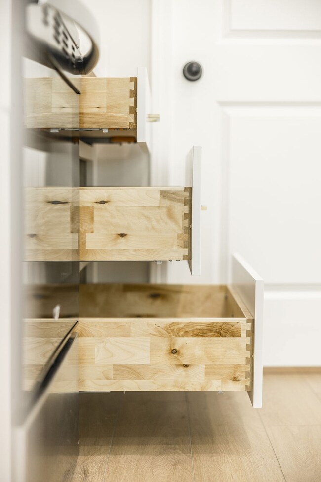 Dovetail drawers!
