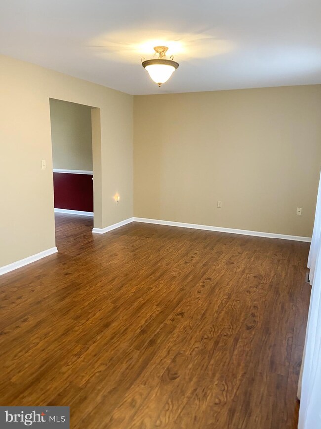 3160 Schuylkill Rd, Spring City, PA 19475 - photo 4