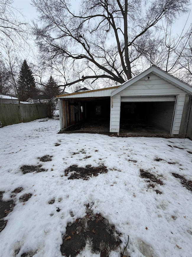 1202 Hughes Ave, Flint, MI 48503 - photo 3