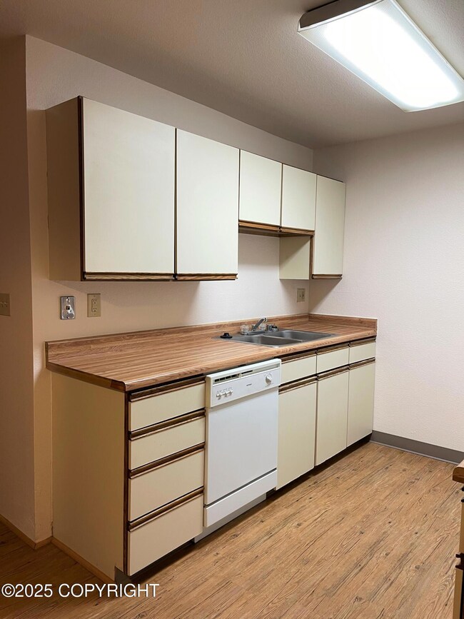 3560 W Dimond Blvd unit A7, Anchorage, AK 99502 - photo 7