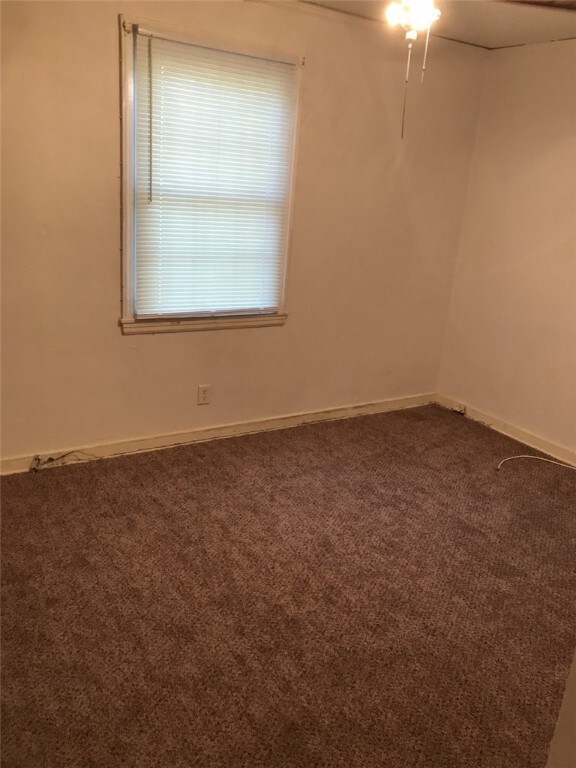 2906 Union bedroom