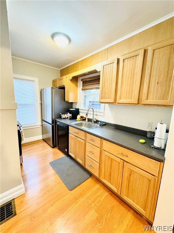 253 Oelkers St, North Tonawanda, NY 14120 - photo 3