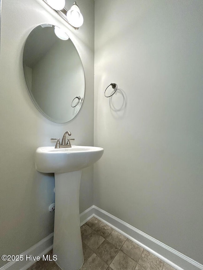 119 Crab Claw Spit Ln, Jacksonville, NC 28546 - photo 5