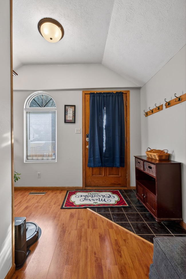 3126 4th Ave, Council Bluffs, IA 51501 - photo 4