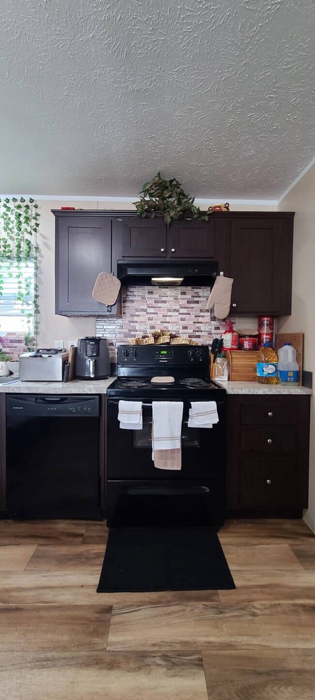 12130 S US Highway 41 unit 186, Gibsonton, FL 33534 - photo 7