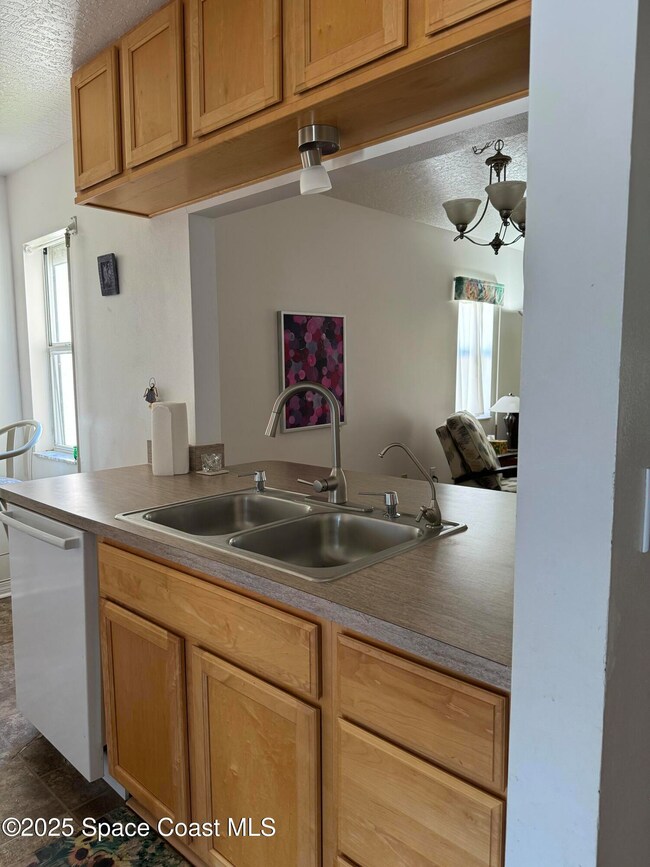 870 Cross Lake Dr, Melbourne, FL 32901 - photo 7