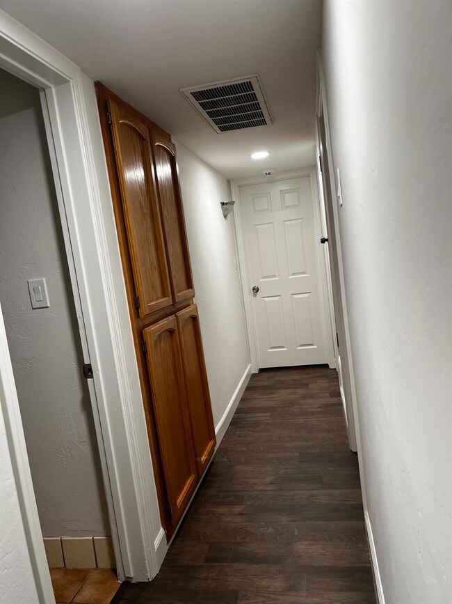 341 Lime Ave, Los Banos, CA 93635 - photo 6