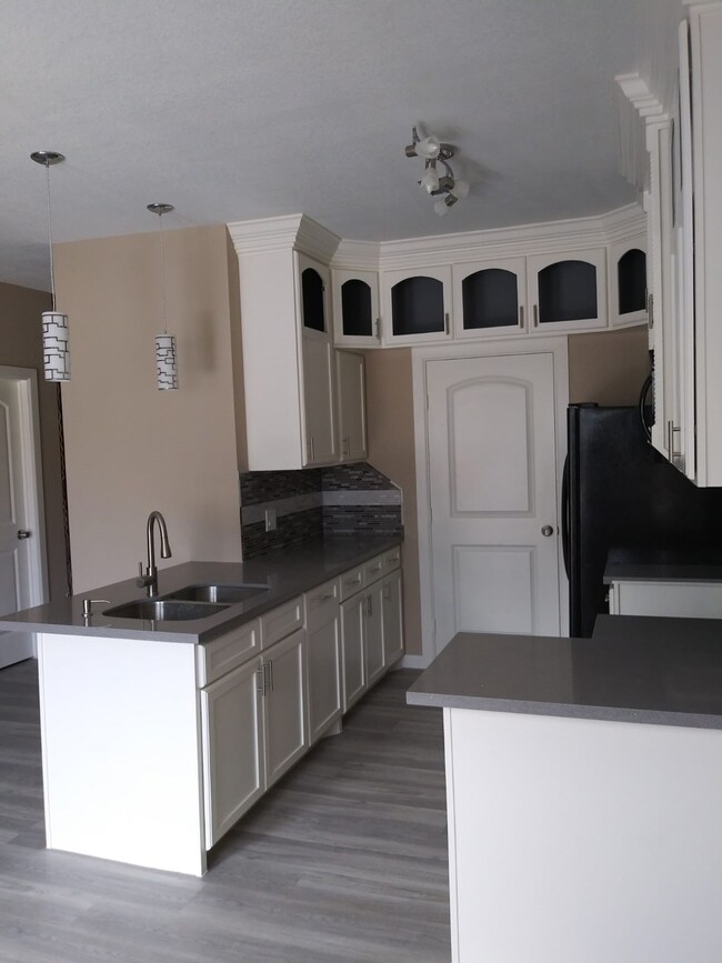 12380 Sandpiper Dr unit 810, Houston, TX 77035 - photo 3