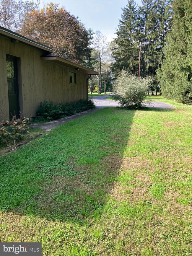41 Unionville Rd, Douglassville, PA 19518 - photo 6