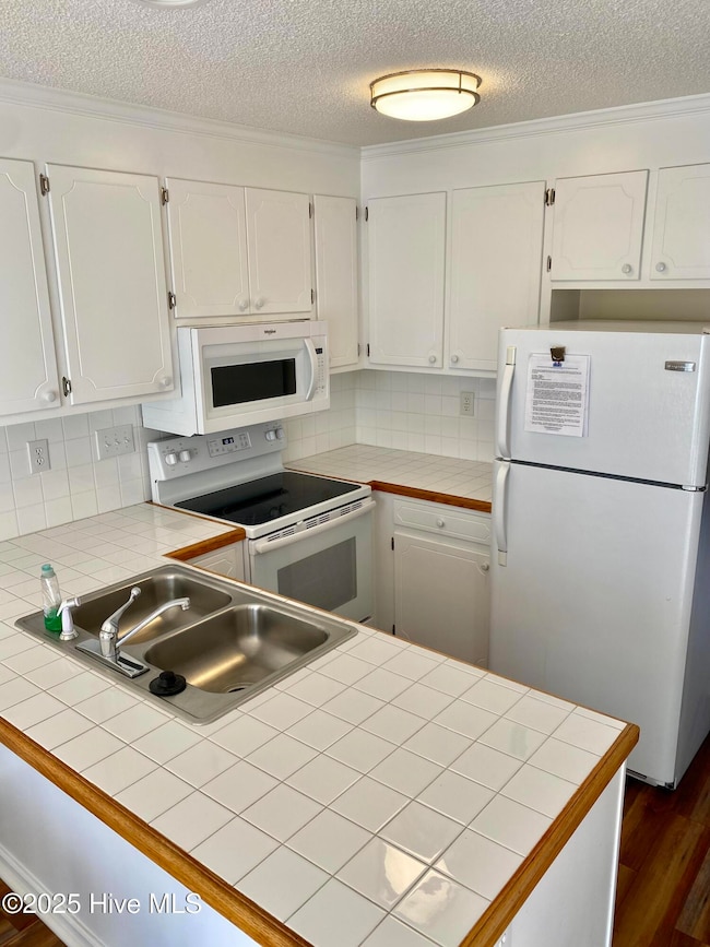 930 Spring Forest Rd unit 5, Greenville, NC 27834 - photo 2