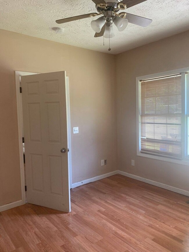 605 S Spring St, Manchester, TN 37355 - photo 6