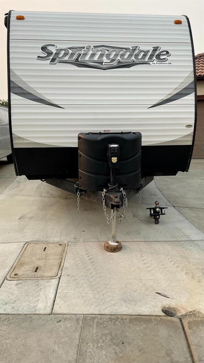 3070 N Millard Ave, Fresno, CA 93727 - photo 3